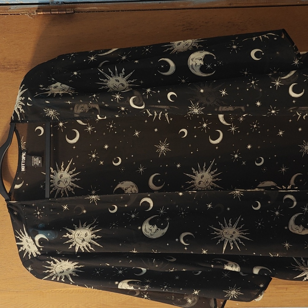Hot topic celestial cover up